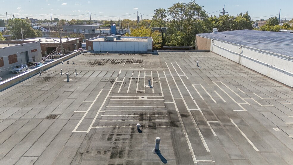 More Photos Of 8950 127th St, Richmond Hill Warehouse For Sale