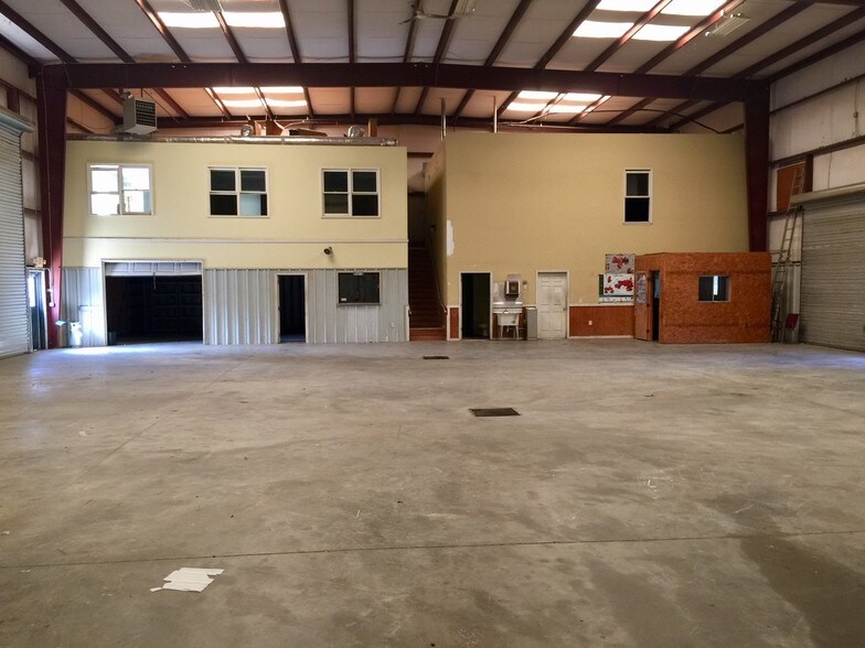 More Photos Of 229 Confederate Ave, Jasper Warehouse For Lease