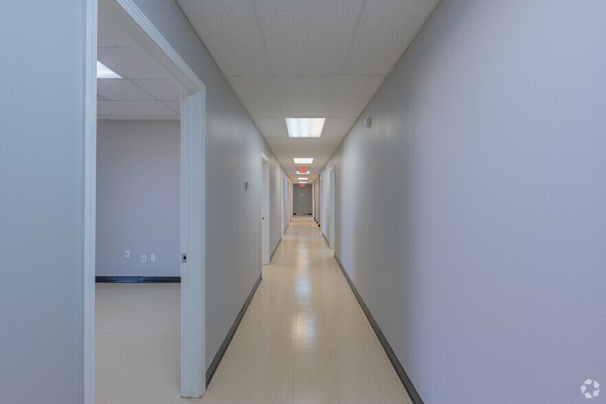 More Photos Of 8511 W Interstate 20, Midland Warehouse For Lease