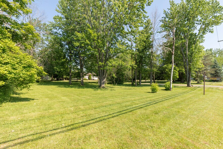 More Photos Of 8662 Brewerton Rd, Cicero Industrial For Sale