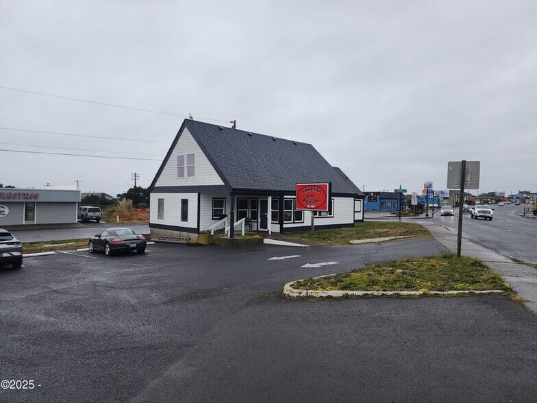 Primary Photo Of 1112 SW Coast Hwy, Newport Office For Sale