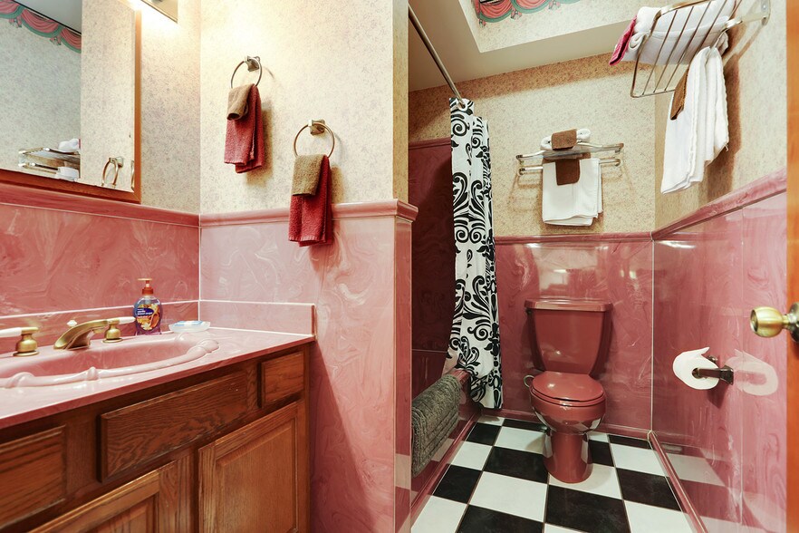 More Photos Of 918 Dauphine St, New Orleans Apartments For Sale