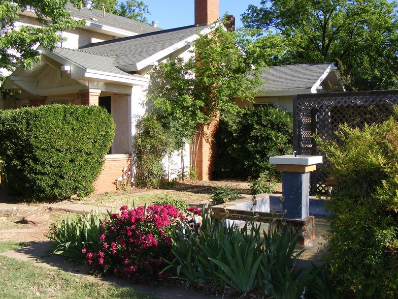 More Photos Of 306 W Aspen Ave, Crosbyton Hotel For Sale