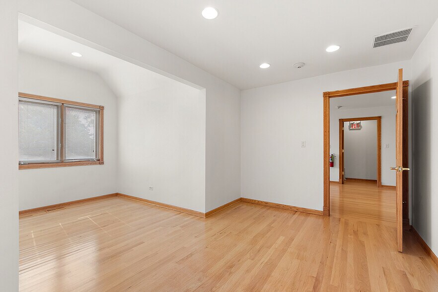 More Photos Of 12508 S Harlem Ave, Palos Heights Medical For Sale