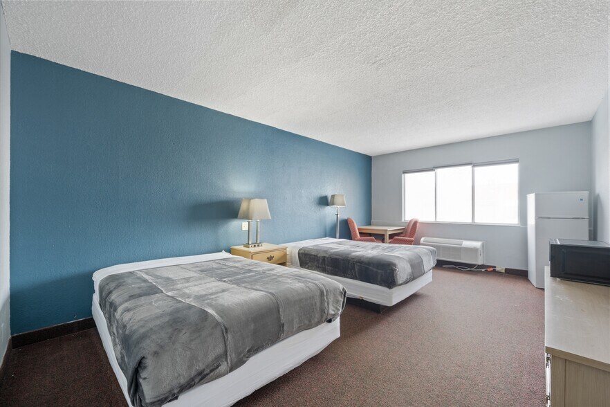 More Photos Of 1530 Cleveland Rd, Sandusky Hotel For Sale