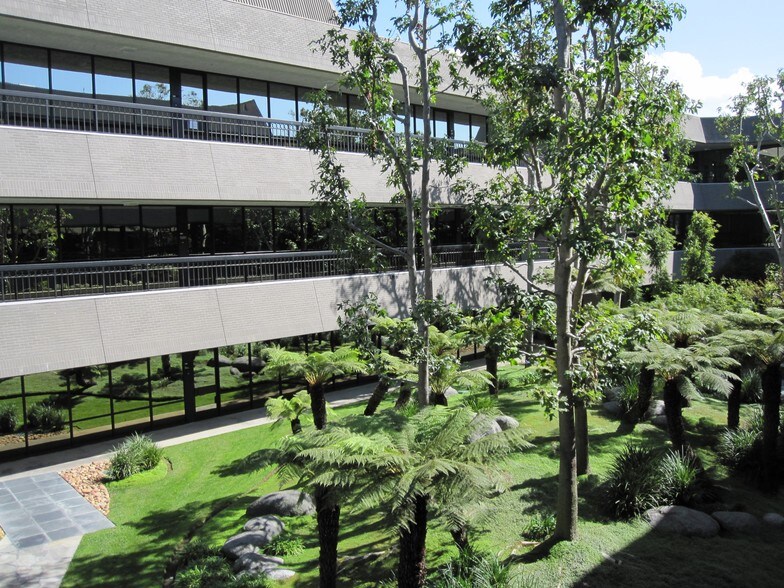 More Photos Of 3625 Del Amo Blvd, Torrance Office For Lease
