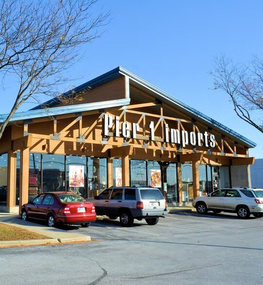 More Photos Of 4224 Coldwater Rd, Fort Wayne Freestanding For Lease