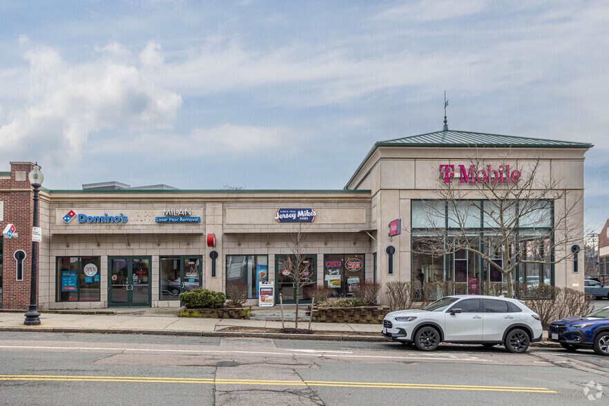 More Photos Of 462 Washington St, Brighton Freestanding For Lease