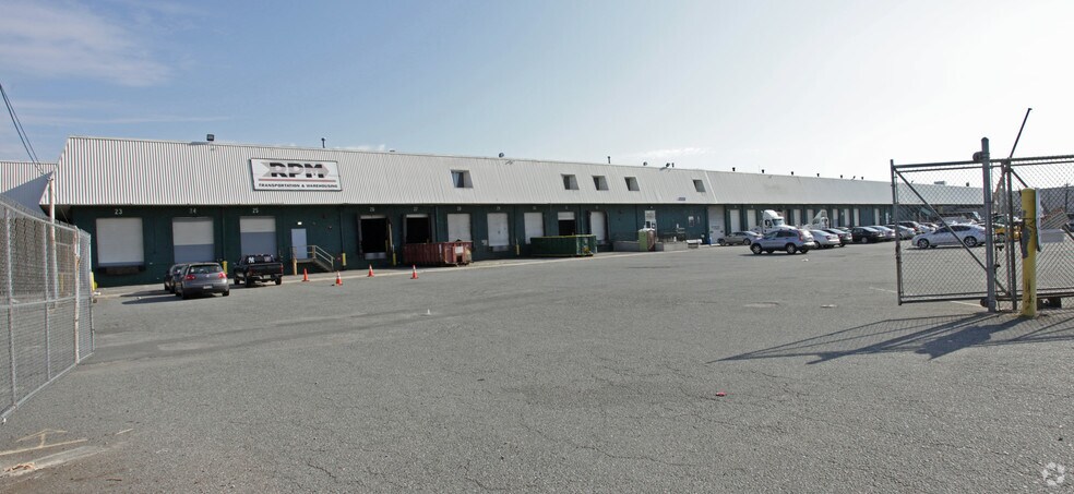 More Photos Of 99 Hook Rd, Bayonne Warehouse For Lease