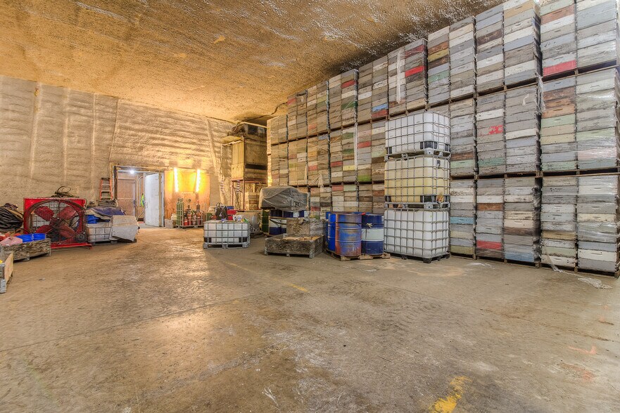 More Photos Of 91 Charlie Ln, Naches Warehouse For Sale