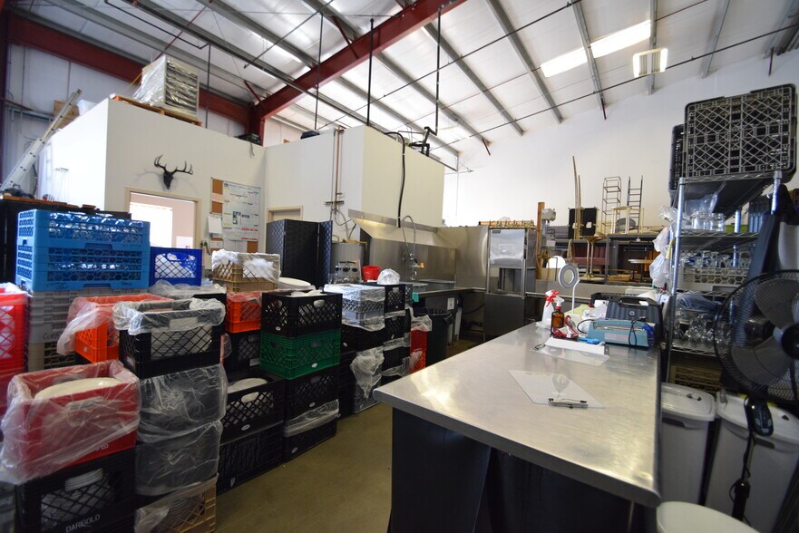 More Photos Of 615 SE Glenwood Dr, Bend Unknown For Lease