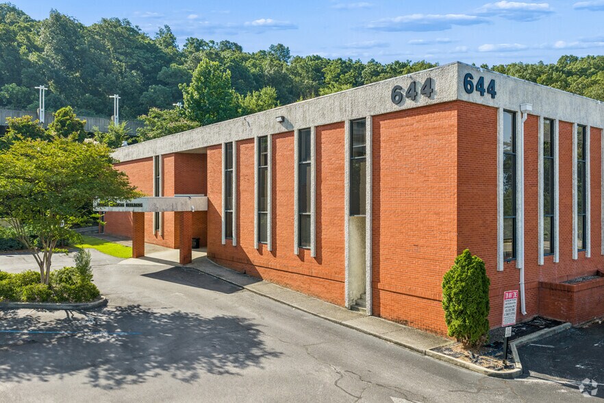 More Photos Of 644 2nd St, Alabaster Medical For Lease
