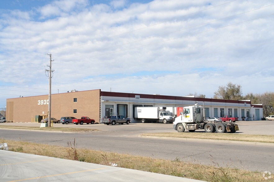 Primary Photo Of 3930 W 29th St S, Wichita Warehouse For Lease