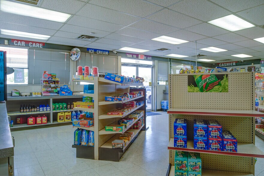 More Photos Of 901 N Prince St, Clovis General Retail For Sale