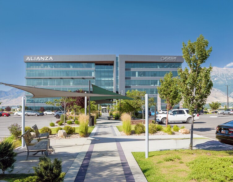 More Photos Of 1064 S North County Blvd, Pleasant Grove Office For Lease