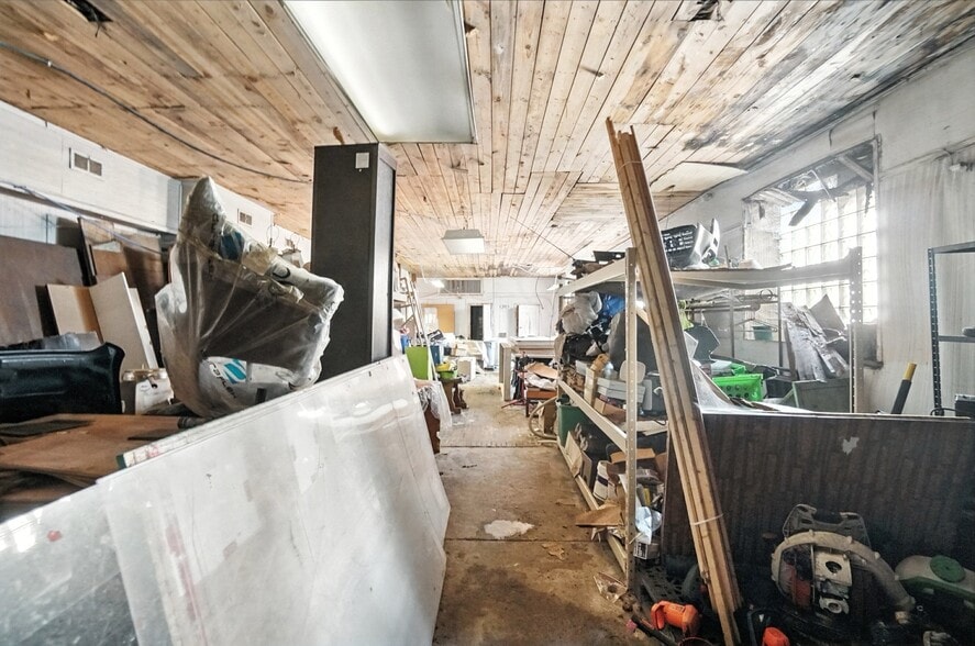 More Photos Of 6105-6117 Vine St, Cincinnati Storefront Retail Residential For Sale