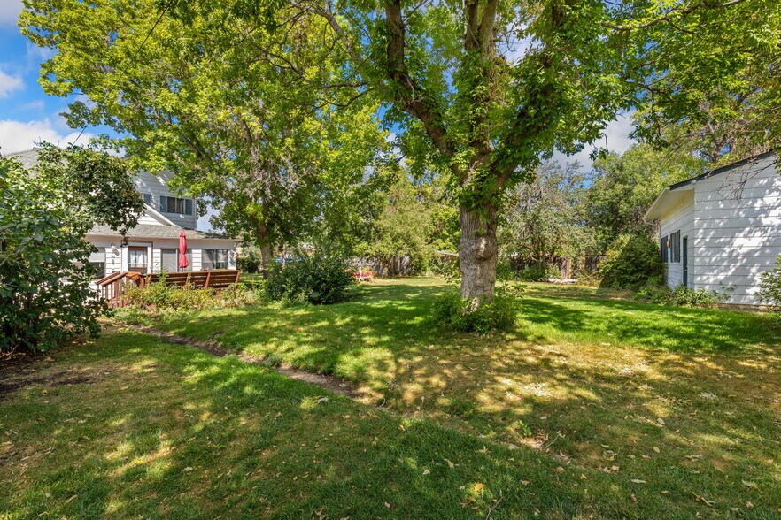 More Photos Of , Louisville General Retail For Sale