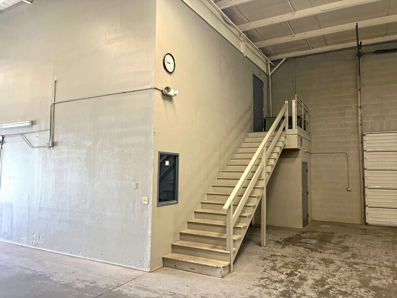More Photos Of 8645-8651 Westpark St, Boise Warehouse For Lease