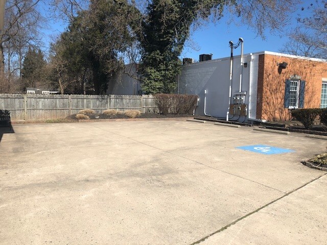 More Photos Of 9329 Battle St, Manassas Office For Sale