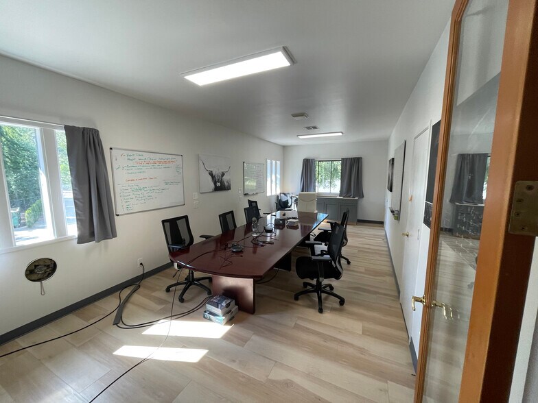 More Photos Of 1800 Richards Rd, Bellevue Warehouse For Sale