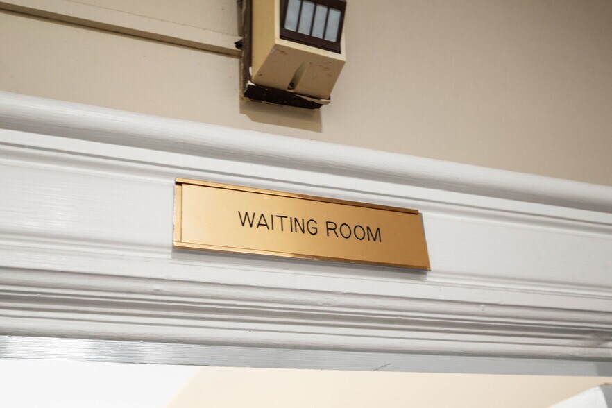 More Photos Of 1577 Beacon St, Brookline Medical For Lease