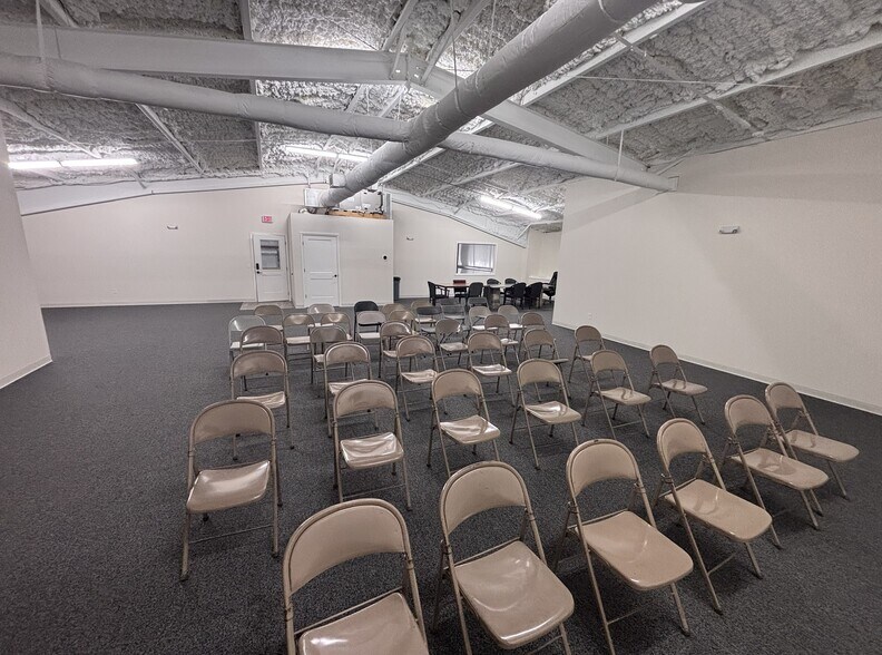 More Photos Of 1025 Commercial Dr, Brunswick Industrial For Lease