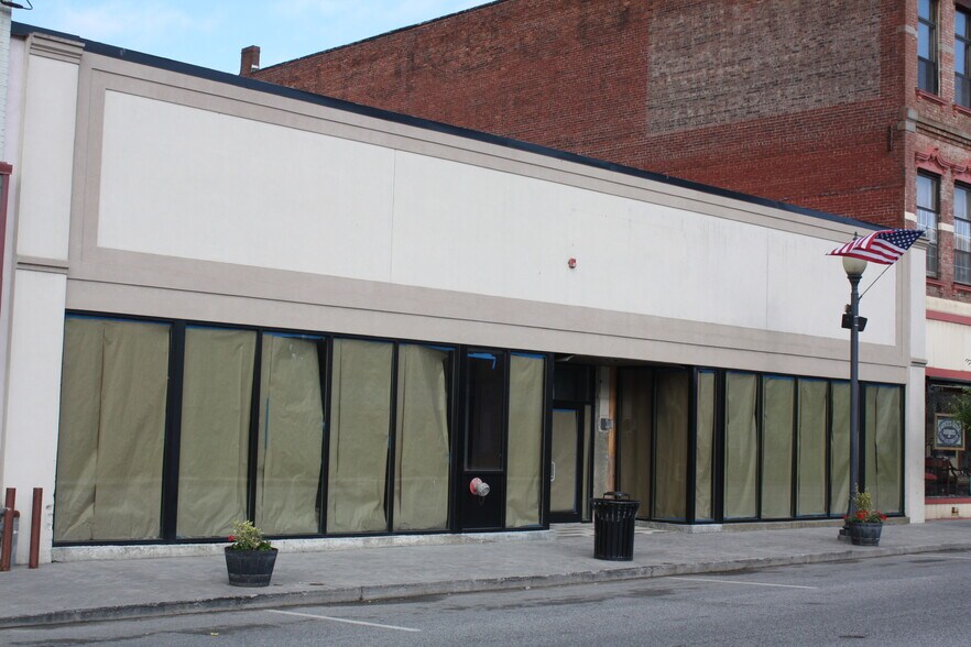 More Photos Of 51-55 Front St, Port Jervis Medical For Sale