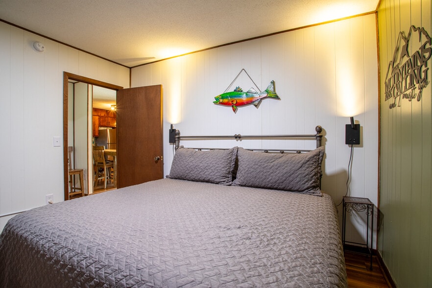 More Photos Of 3804 Wears Valley Rd, Sevierville Hotel For Sale