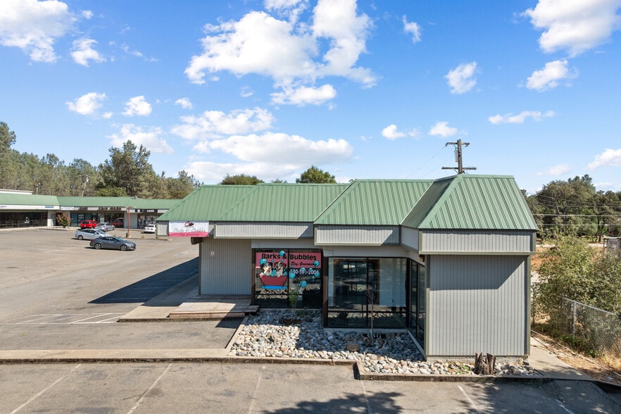 More Photos Of 4050 Durock Rd, Shingle Springs Freestanding For Sale