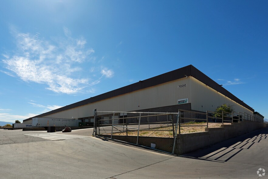 More Photos Of 7000 E Century Park Dr, Tucson Distribution For Lease