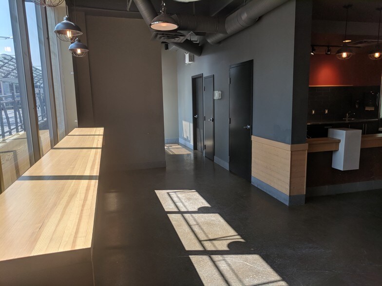 More Photos Of 683 10th St SW, Calgary Apartments For Sale