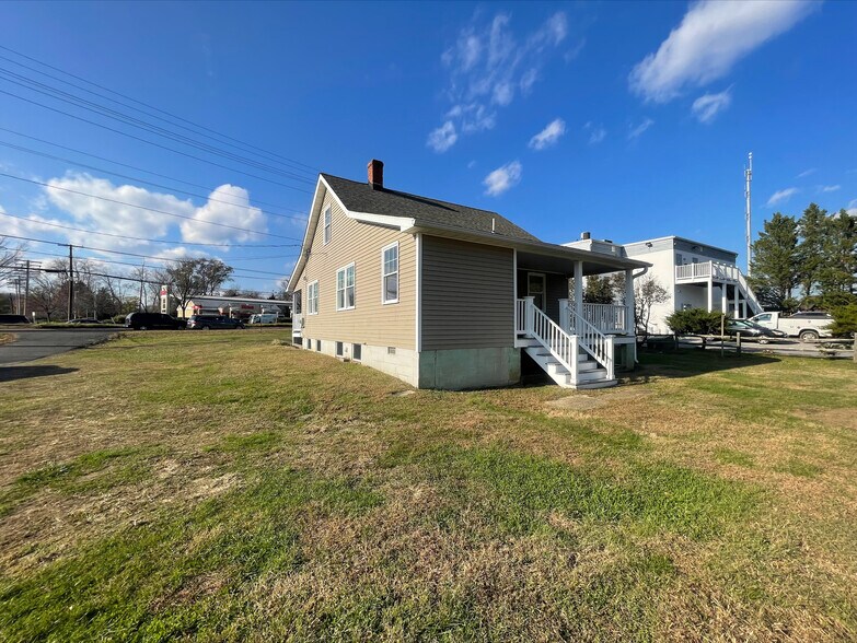 More Photos Of 3167 Solomons Island Rd, Edgewater Office For Lease