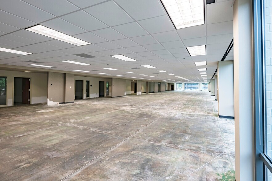 More Photos Of 1990 Vaughn Rd, Kennesaw Office For Lease