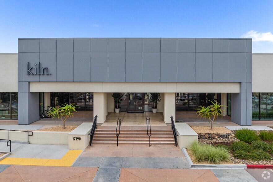 More Photos Of 17190 Bernardo Center Dr, San Diego Coworking Space