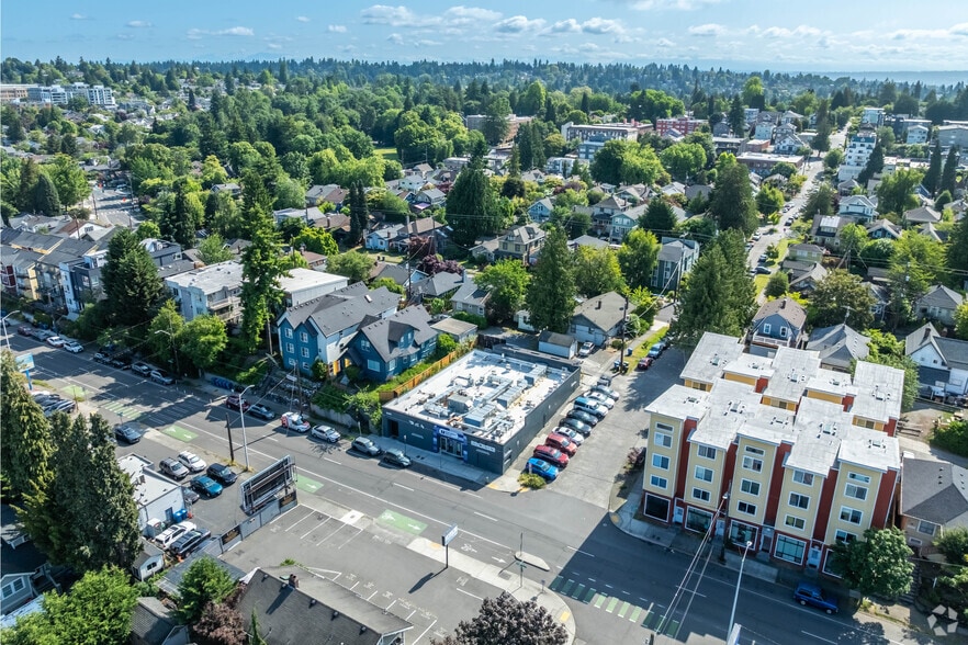 More Photos Of 5600 Roosevelt Way, Seattle Restaurant For Lease