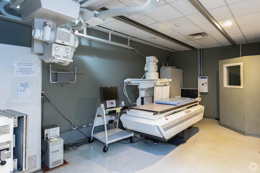 More Photos Of 55 Veterans Memorial Hwy, Commack Medical For Lease