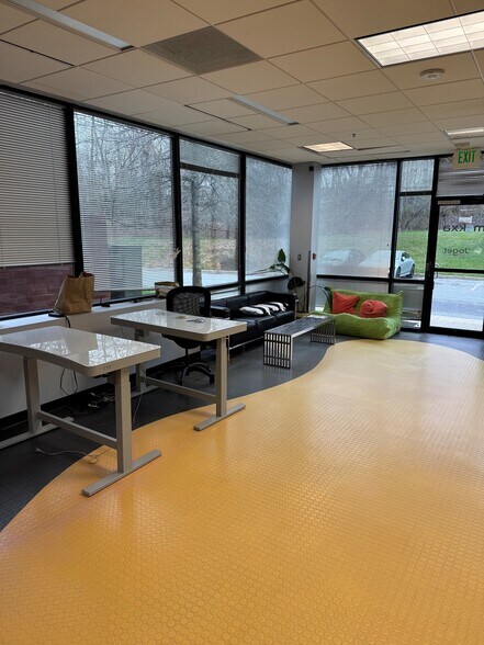 More Photos Of 7230 Lee Deforest Dr, Columbia Office For Sale