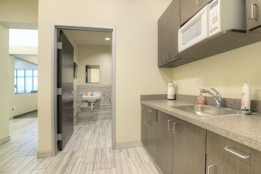 More Photos Of 5700 W Chandler Blvd, Chandler Coworking Space