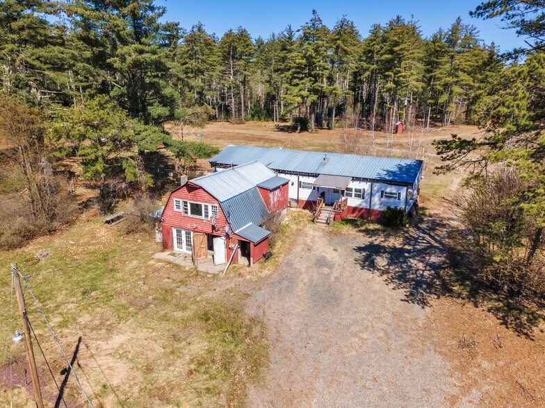 More Photos Of 909 Wendell Rd, Warwick Specialty For Sale
