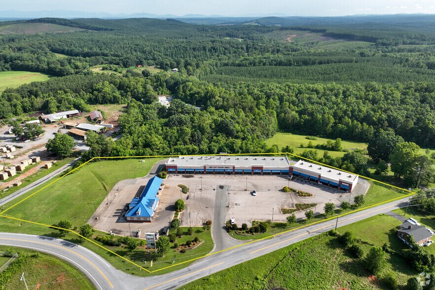 More Photos Of 2600 Dearing Ford Rd, Altavista Unknown For Lease