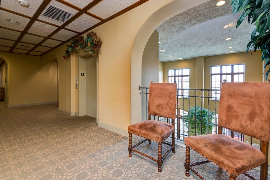 More Photos Of 1531 E Bradford Pky, Springfield Medical For Sale