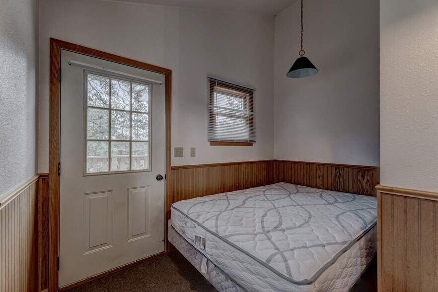 More Photos Of 1116 N 5th St, Custer Trailer Camper Park For Sale