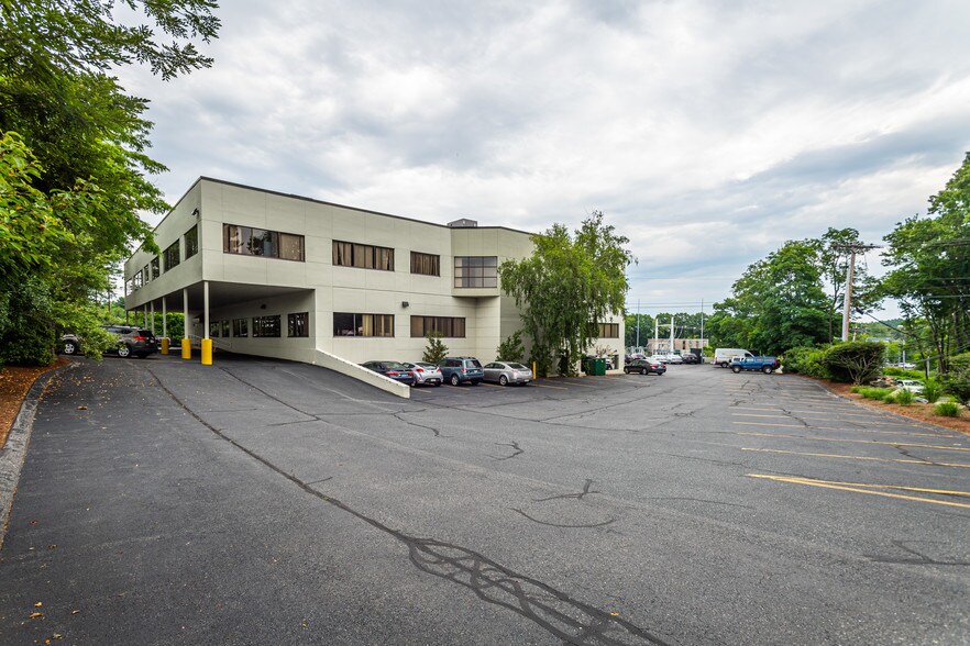 More Photos Of 50 Speen St, Framingham Office For Lease