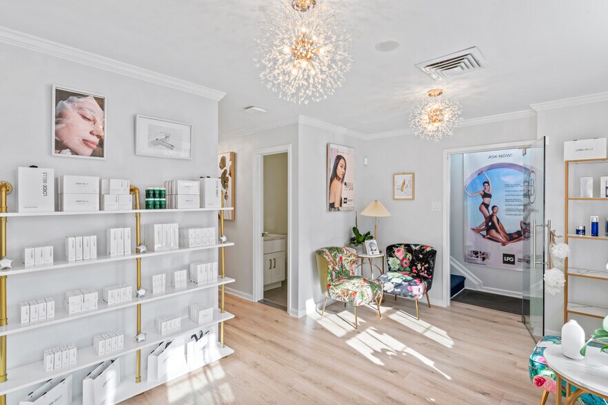 More Photos Of 2102 Gallows Rd, Vienna Medical For Lease