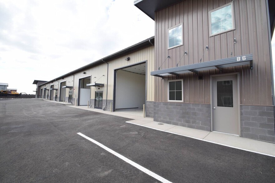 More Photos Of 1051 SW Layton Ct, Prineville Warehouse For Sale