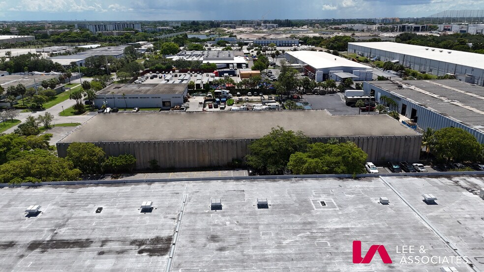 More Photos Of 1401 SW 8th St, Pompano Beach Warehouse For Lease