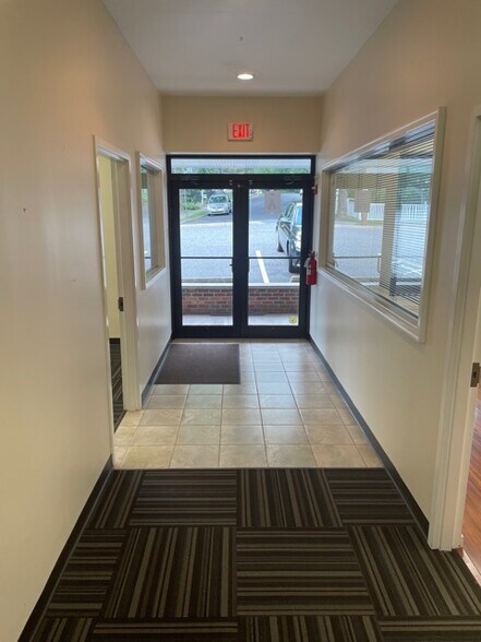 More Photos Of 885-889 Teaneck Rd, Teaneck Freestanding For Lease