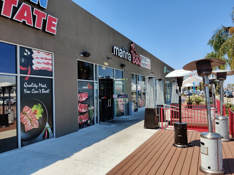 More Photos Of 4428-4444 Convoy St, San Diego Storefront For Lease