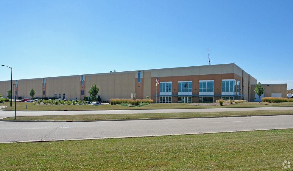 More Photos Of 10277 Venice Ave, Sturtevant Warehouse For Lease