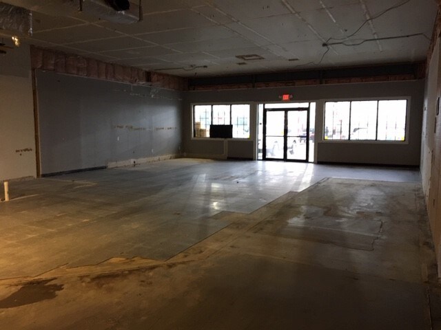 More Photos Of 2242 N State St, Greenfield Convenience Store For Lease